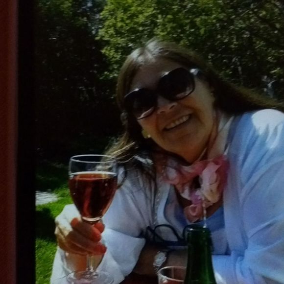 Meet your Posher, Pam - Picture 1 of 1